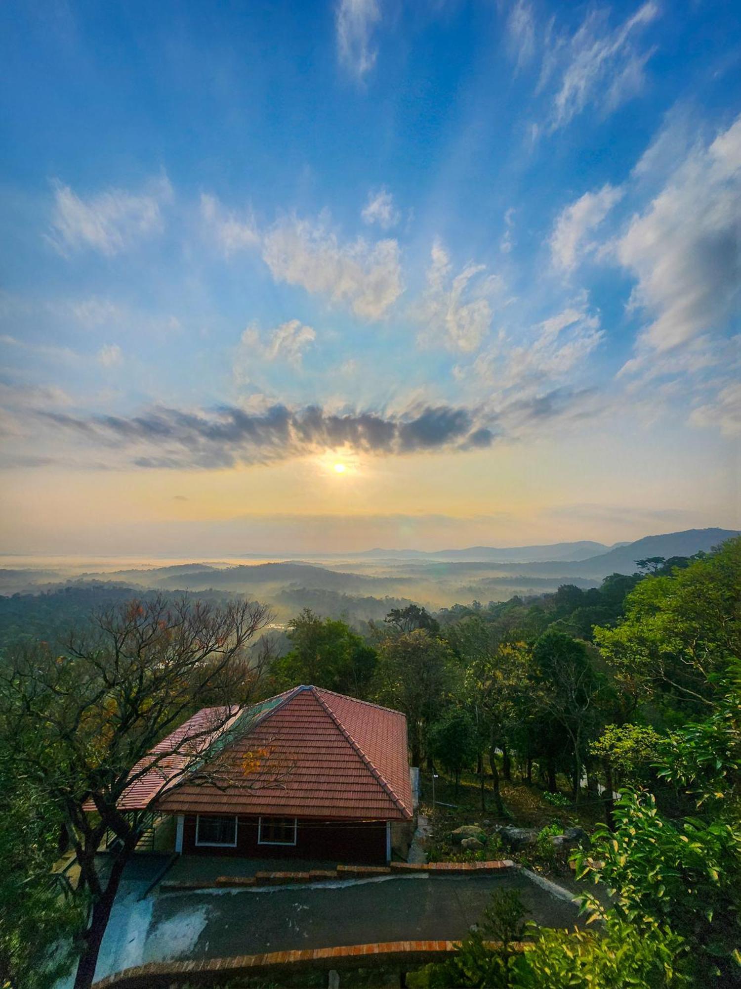 Kurchi Celestial Heights Homestay מראה חיצוני תמונה